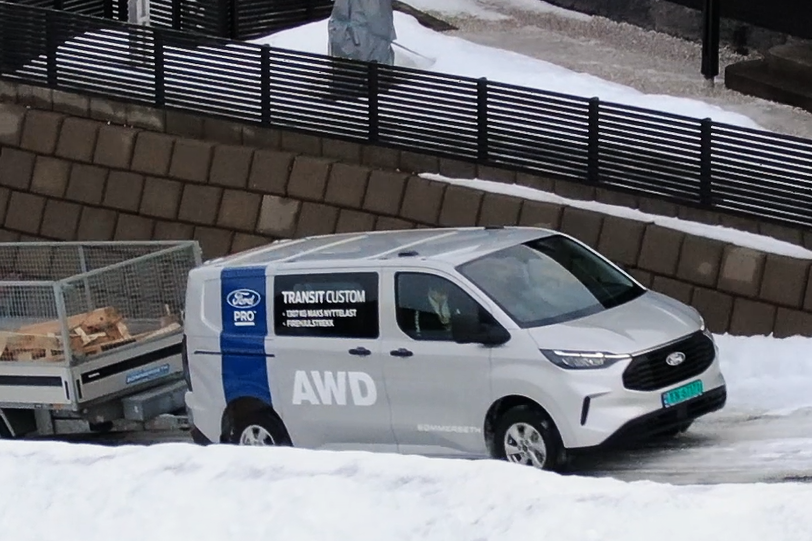 Ford varebil transit Awd i Narvik-bakkene